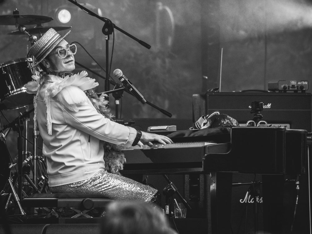Young Elton — live performance photograph 2