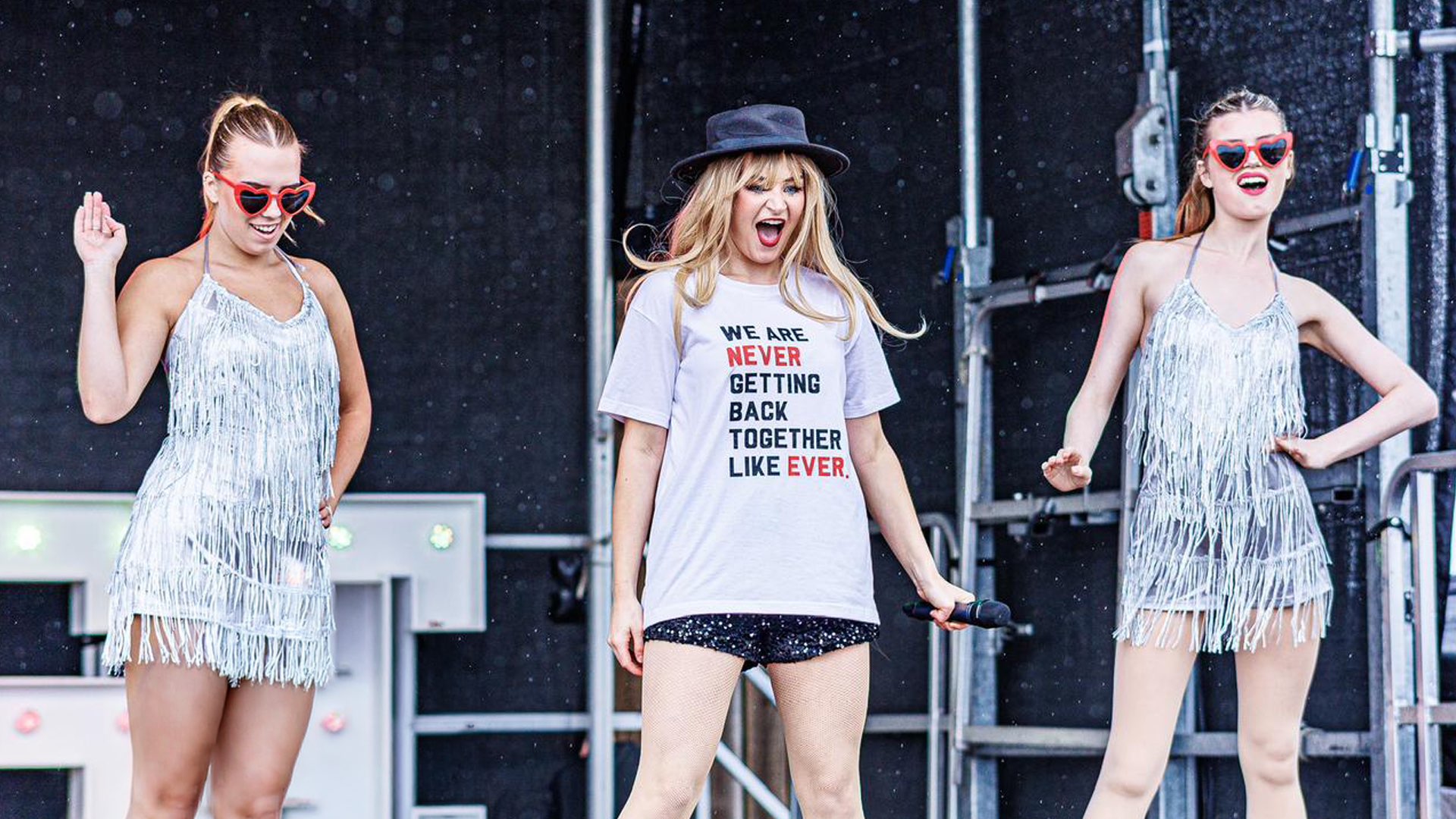 Shake It Off Stage performing live